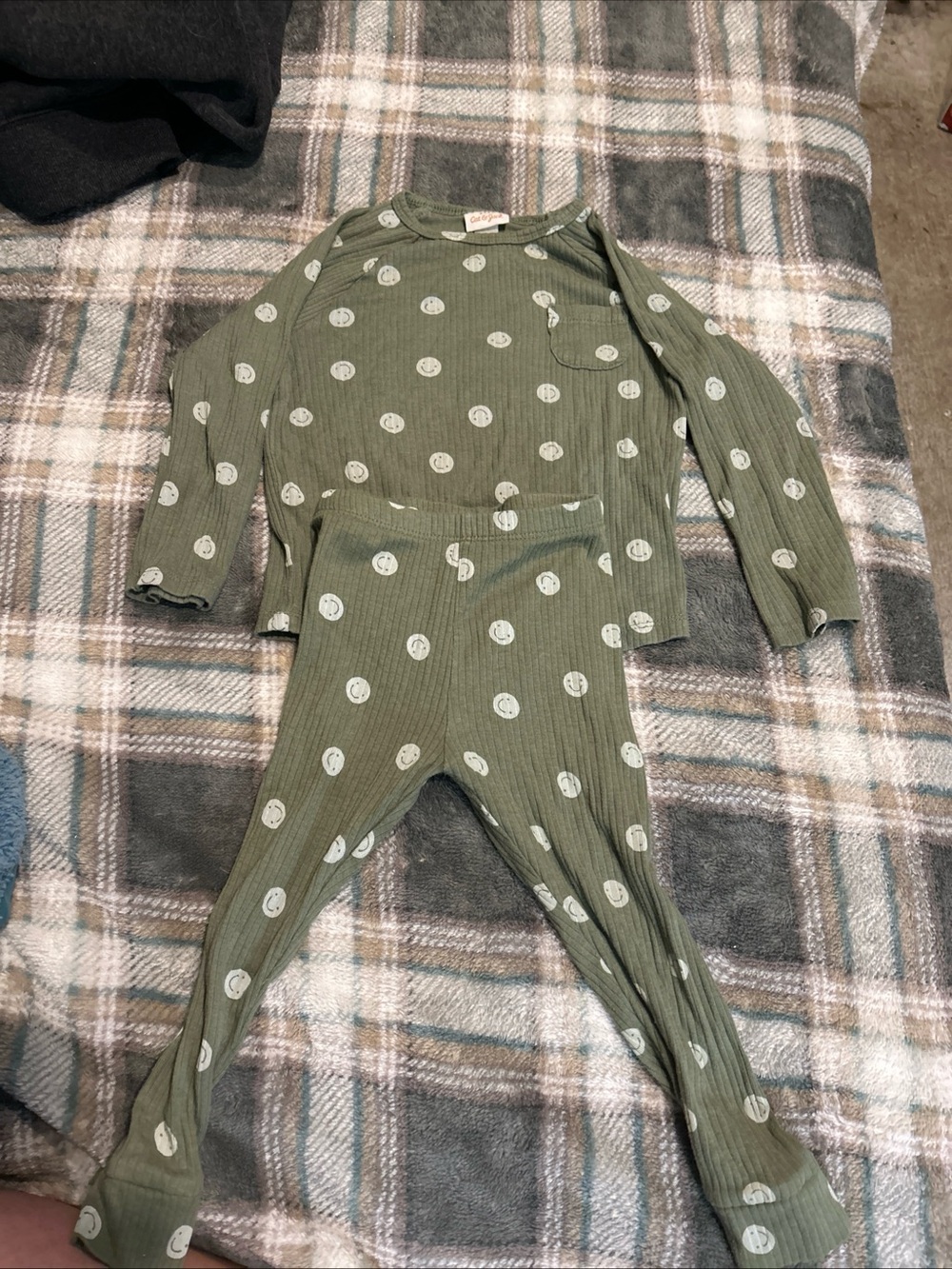 Cat & Jack Olive Green Smiley Ribbed Set